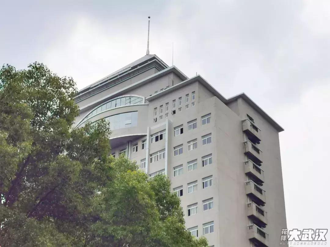 武汉科技大学的机械学院,武汉科技大学医学院和临床学院