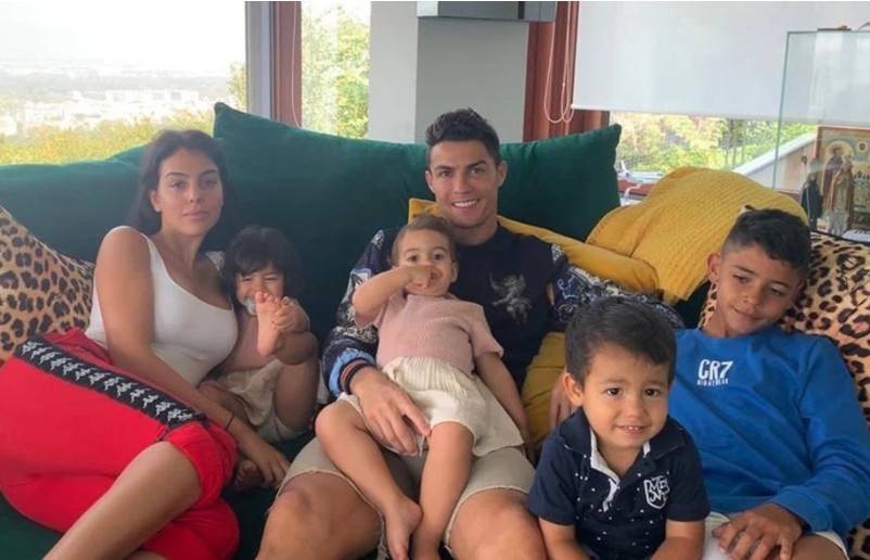 乔治娜c罗夺冠视频,乔治娜因为c罗获得了什么