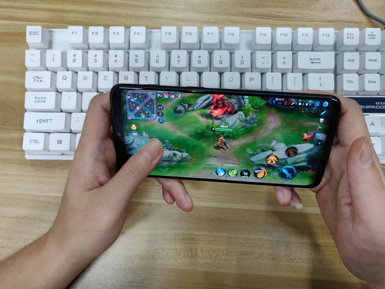 颜值更高性能更好一加6t,一加6t重度使用半年后测评