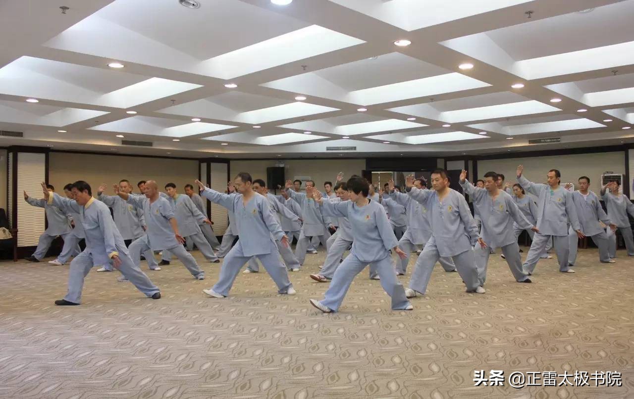 太极拳步法如何练,太极拳步法怎么练习