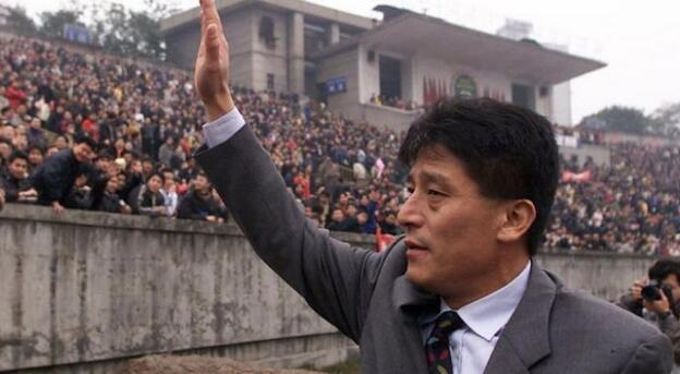 恒大功勋主帅,曾带领恒大夺得首冠,但因为镇不住大牌无奈下课