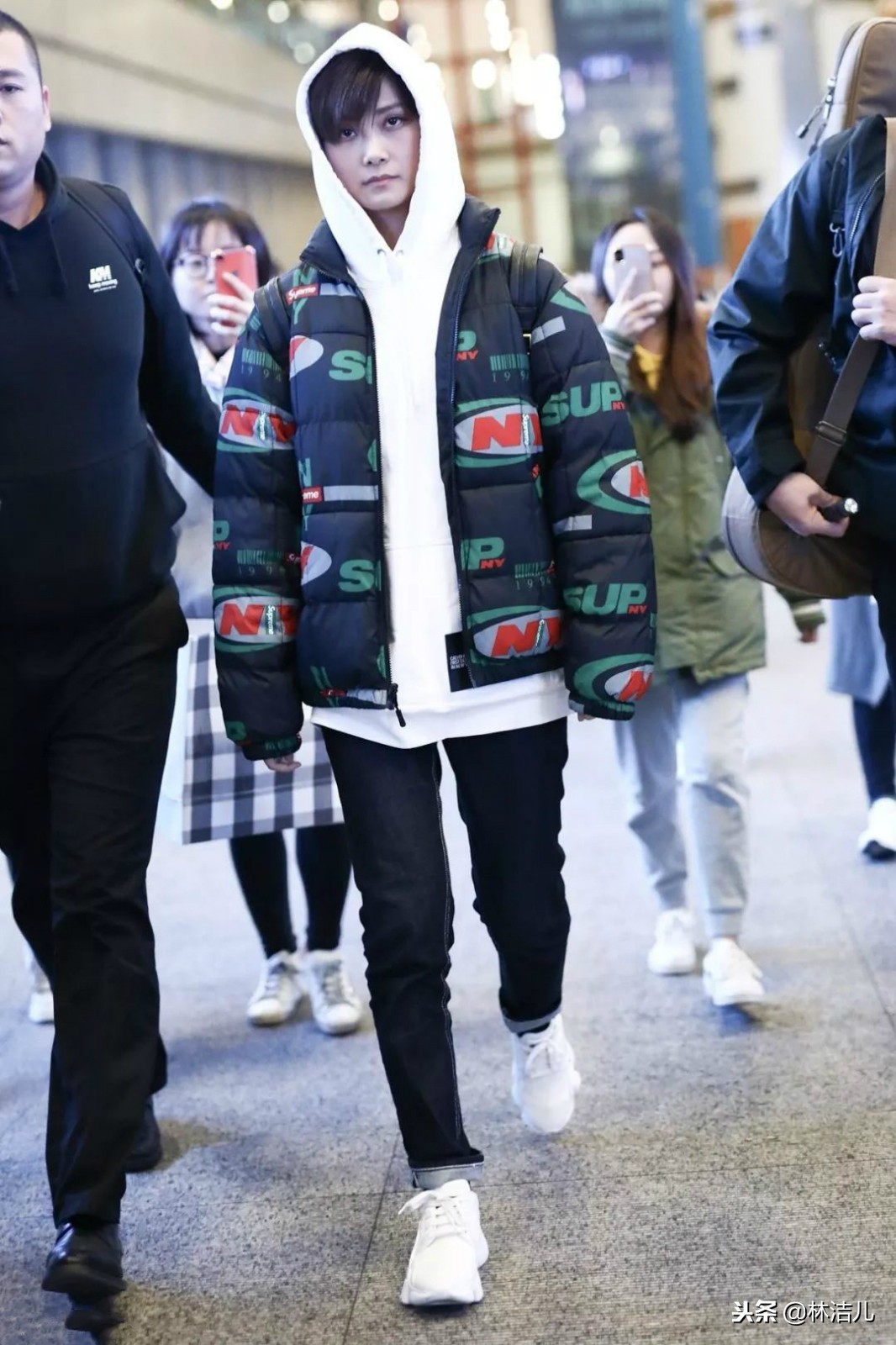 戚薇唐嫣杨幂宋茜,戚薇刘雯唐嫣穿皮草