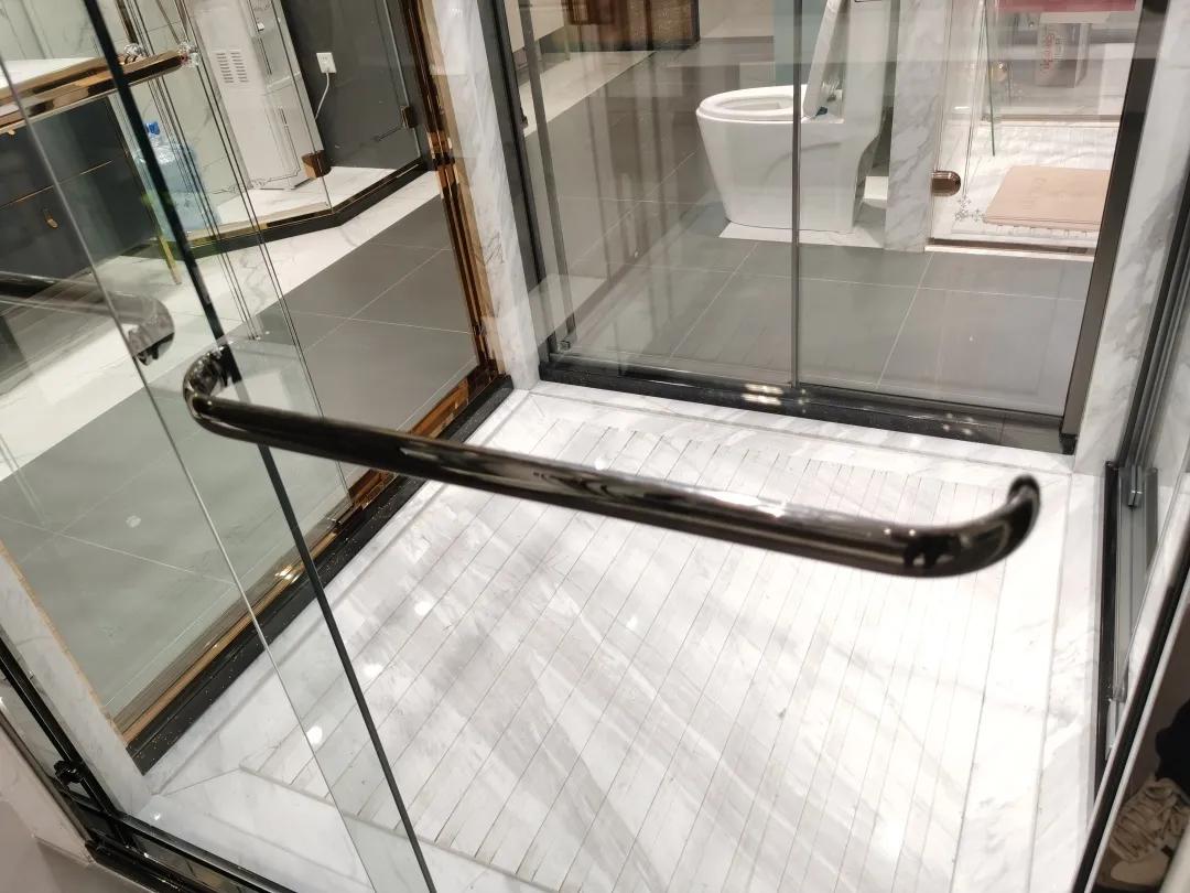 冬季洗澡淋浴房好用吗,家庭淋浴房冬天洗澡冷不冷