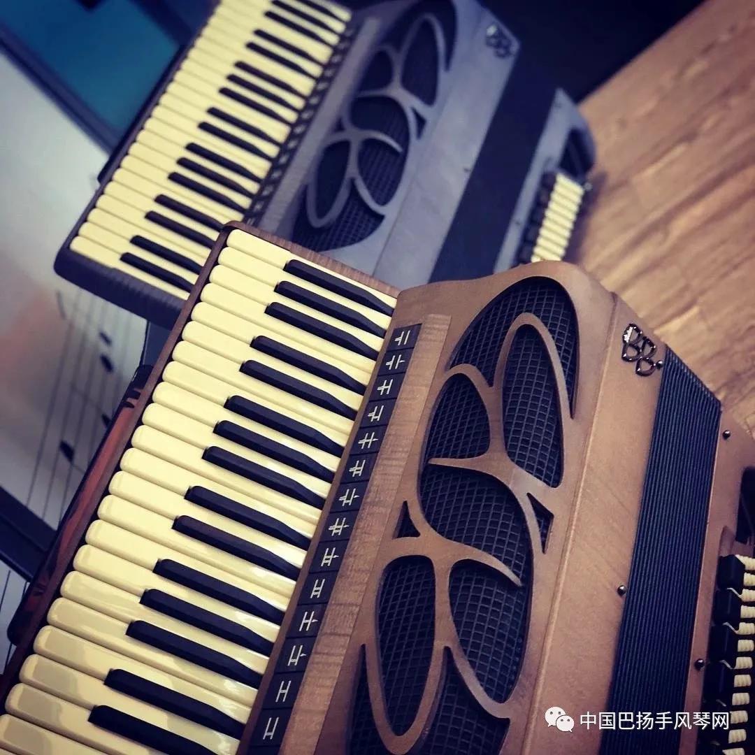 意大利BB手风琴公司将携2020年新款手风琴上海乐器展！