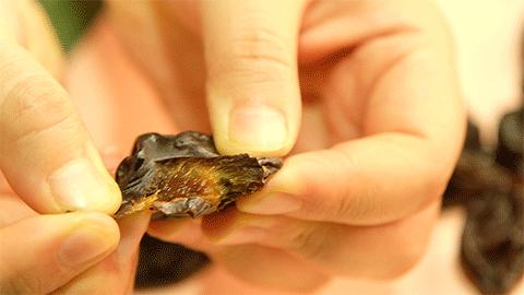 甜蜜多汁的新疆西梅你吃了吗,新疆的西梅口感特别好