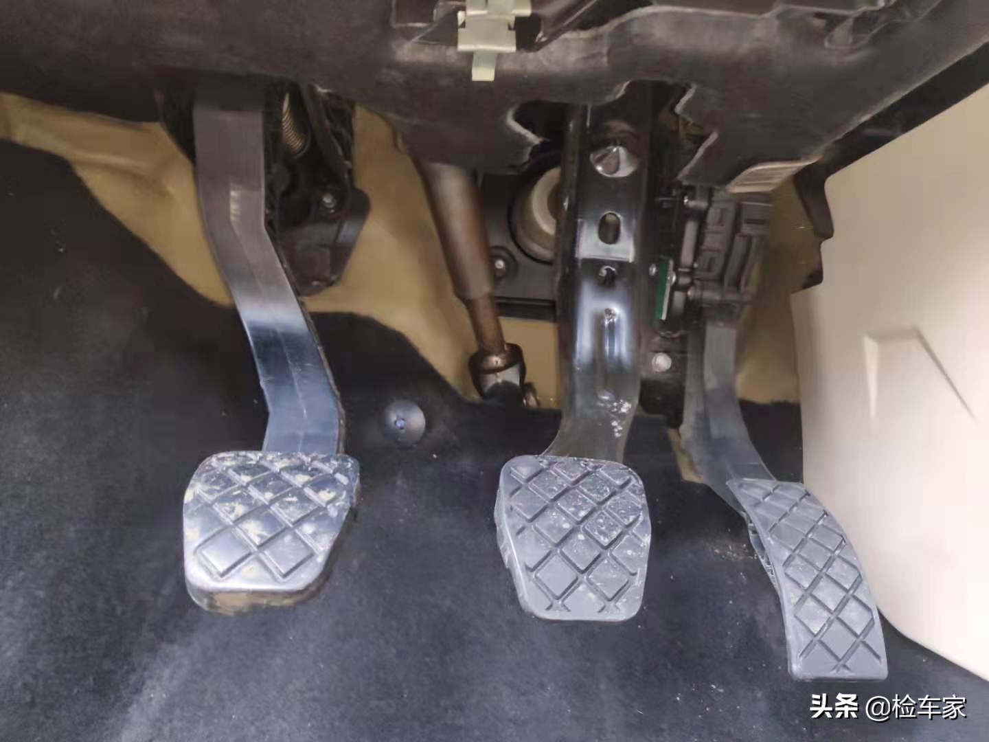 买二手大众polo哪款性价比高,大众polo和斯柯达晶锐对比视频