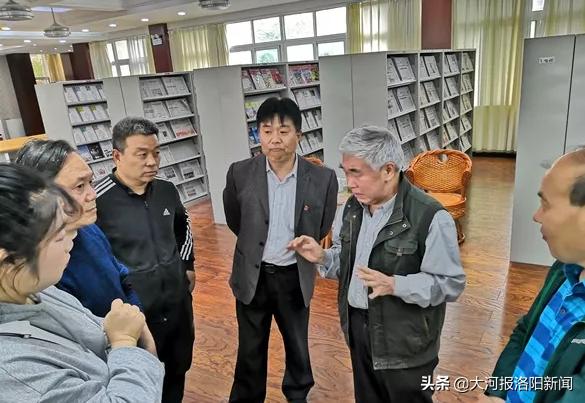 洛阳市小学生书法大赛,篆刻名家走进校园活动现场