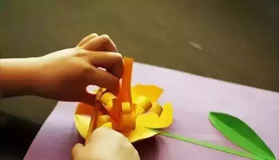 玉米叶手工粘贴画图幼儿园手工,老虎手工灯笼幼儿园手工制作