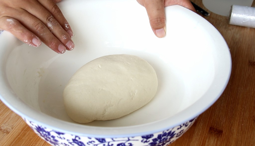 蒸馒头和面用凉水还是温水,蒸馒头和面用热水还是冷水