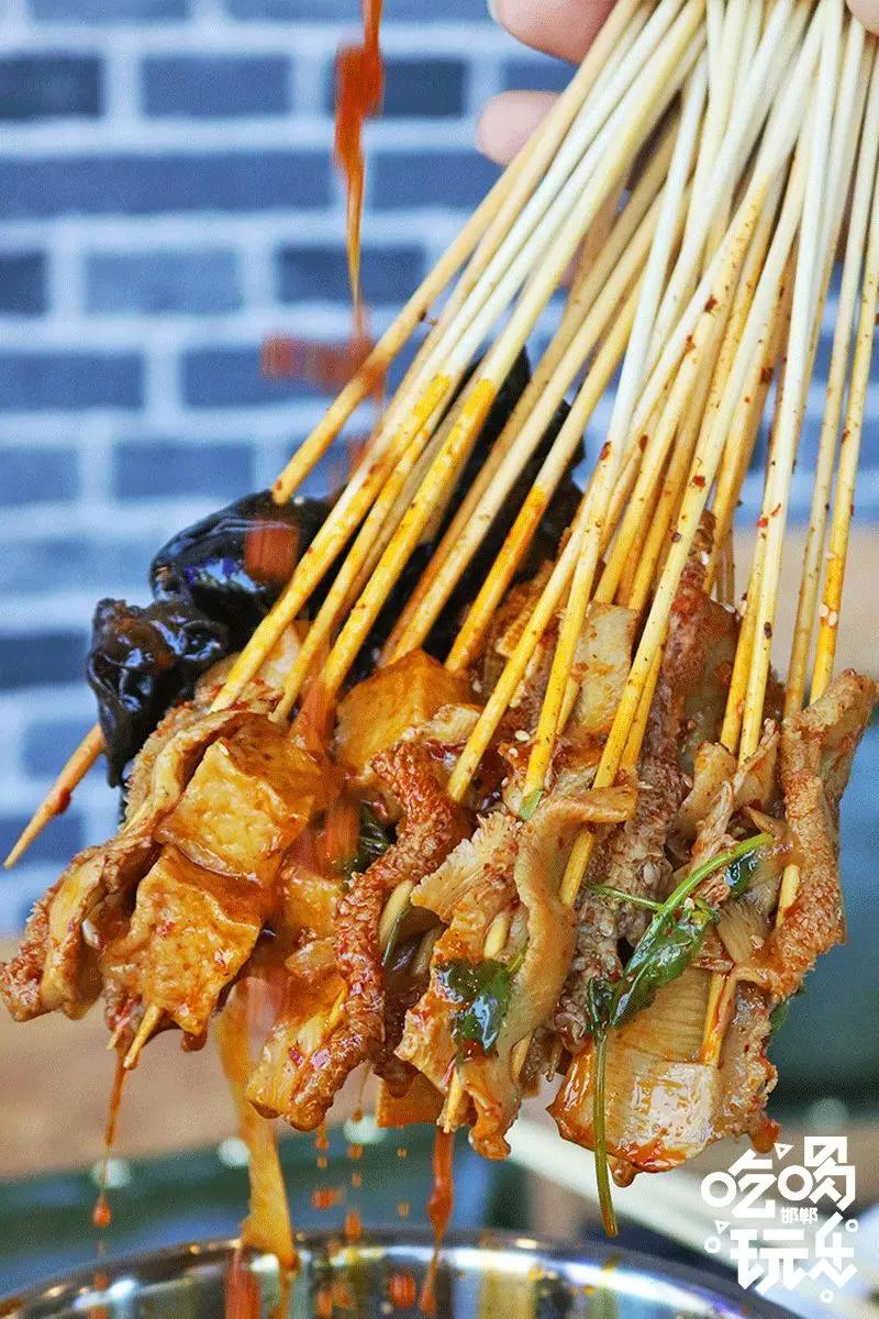 邯郸这家店竟然有着千里之外的东北味儿，4.9折开吃老铁们盘它