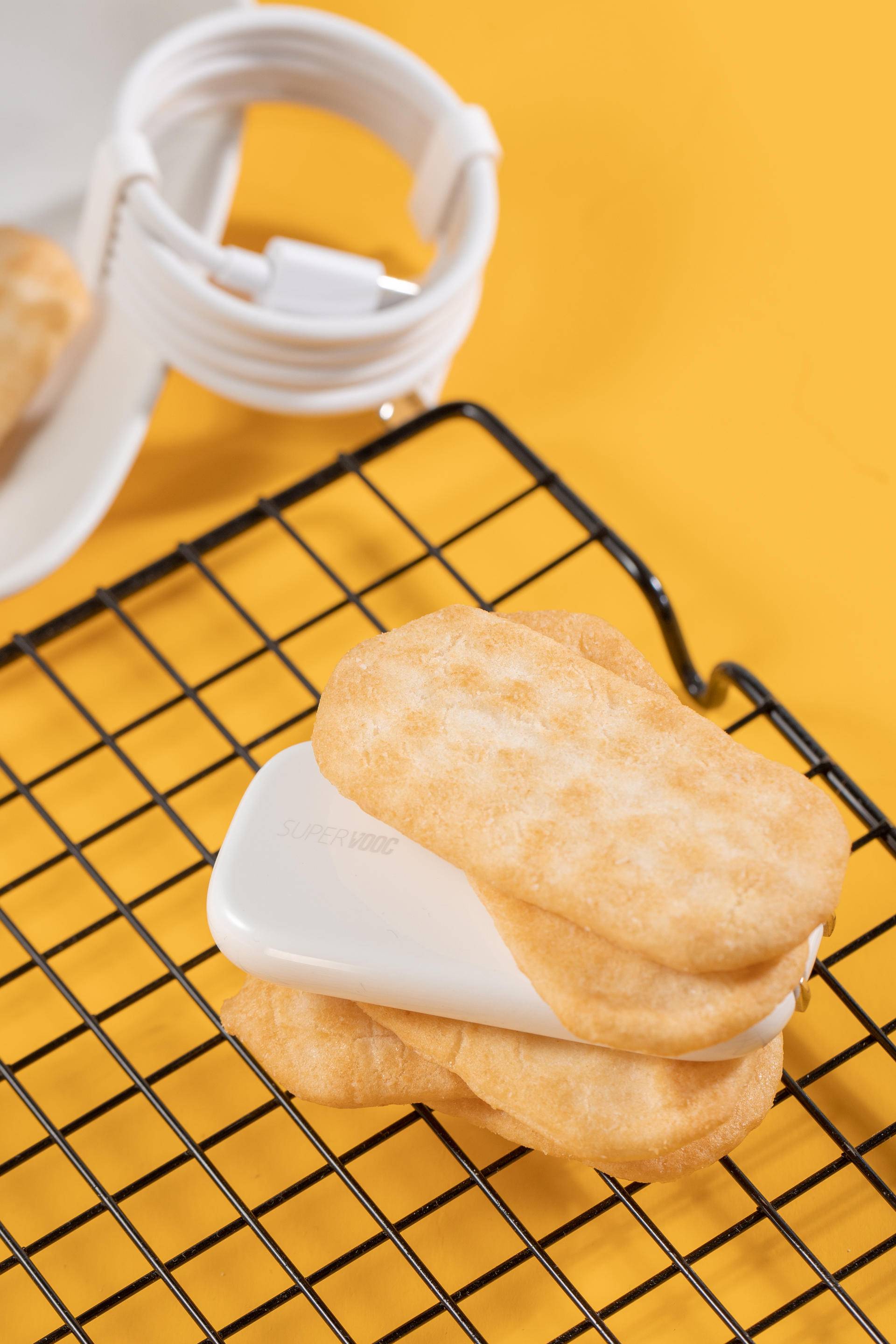 oppo超级闪充充电器80w超长,oppo新一代50w超闪饼干充电器