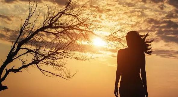 人到中年两种人最有福,人到中年有六个福是什么