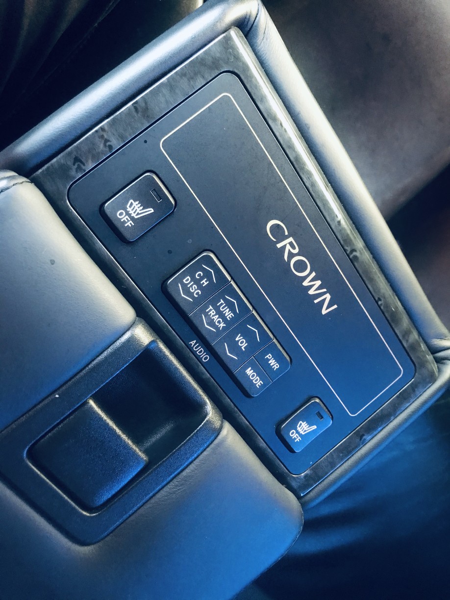 跑了最多里程的皇冠,皇冠2.5和雅阁2.4哪个动力好