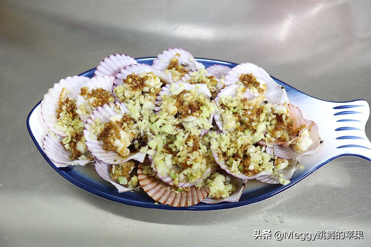 蒜茸粉丝扇贝的做法窍门,烧烤蒜蓉扇贝的做法视频教程