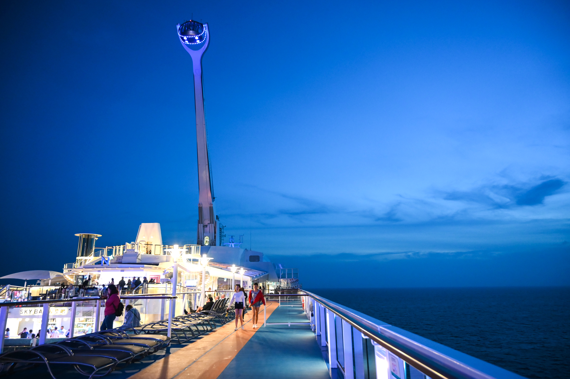 豪华游轮几月旅行比较好,乘坐豪华游轮全过程是什么感受