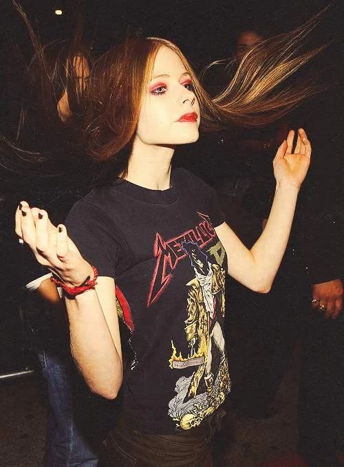 16岁红遍全球的她,16岁走红30岁不幸去世