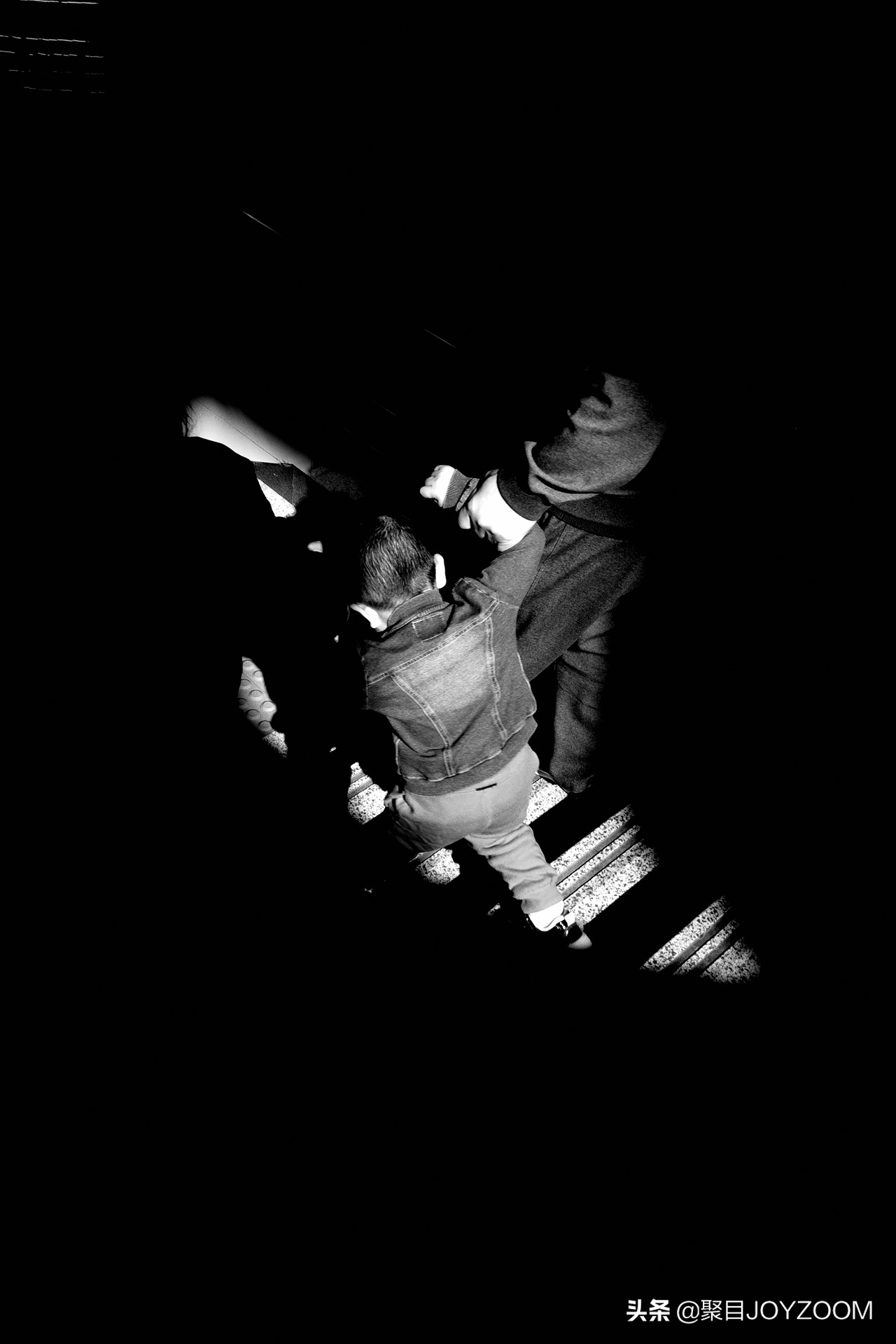 聚目体验丨最近有点儿红的街拍利器：理光GRIII入手体验