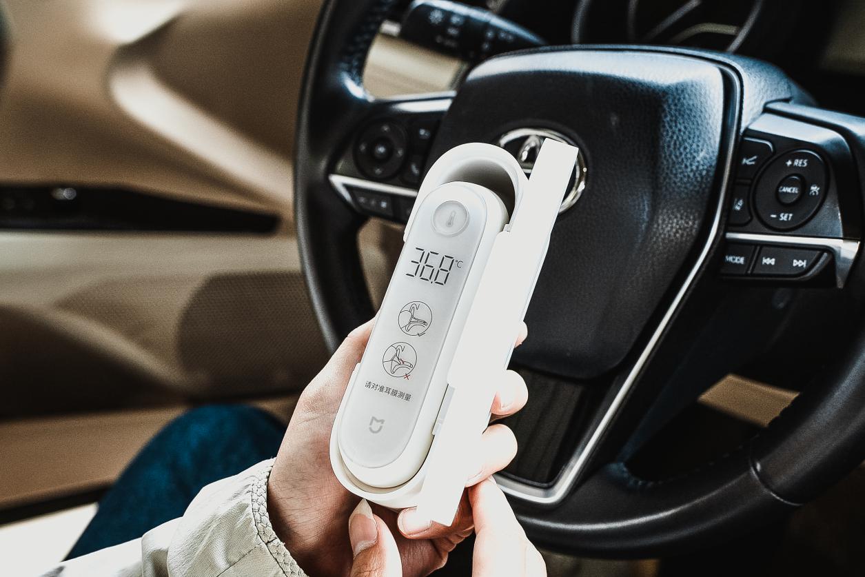 一秒测温，家中宝宝发烧有利器！米家耳温枪上手体验