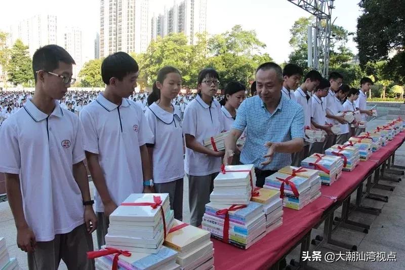 汕头市潮阳区学校各种校服,汕头潮阳职校的校服哪里有卖