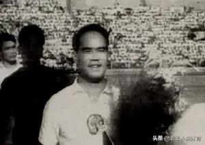 02年世界杯孙继海踢哪边后卫,孙继海在世界足坛的地位