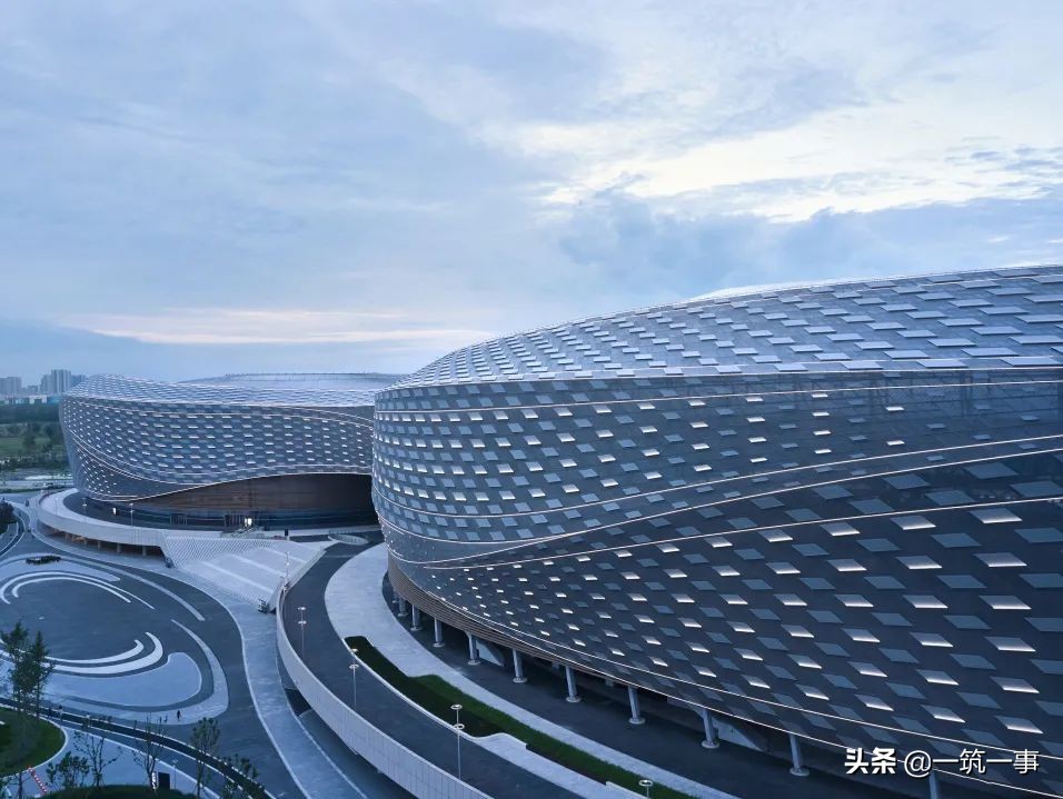 凤凰山体育公园：这座满足顶级赛事标准的场馆藏了多少“秘密”？