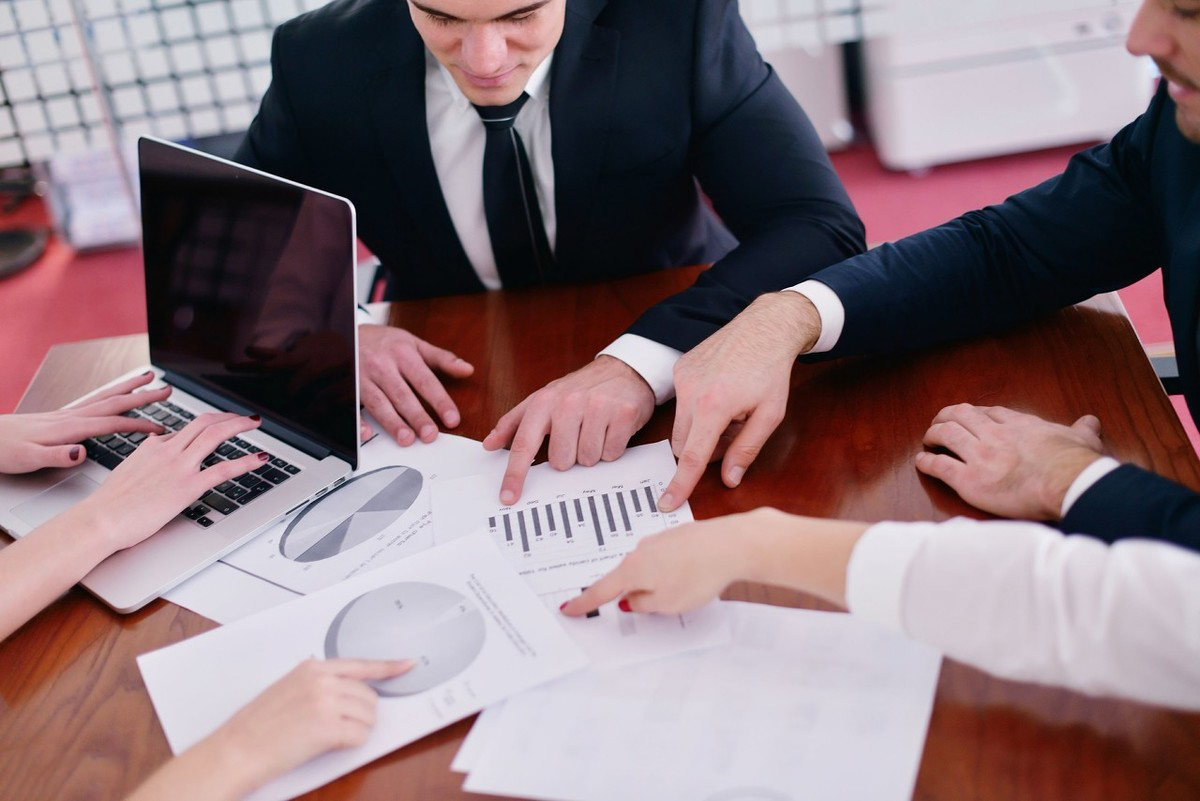 如何用两年赚20年的钱,怎么用2个月赚最多的钱