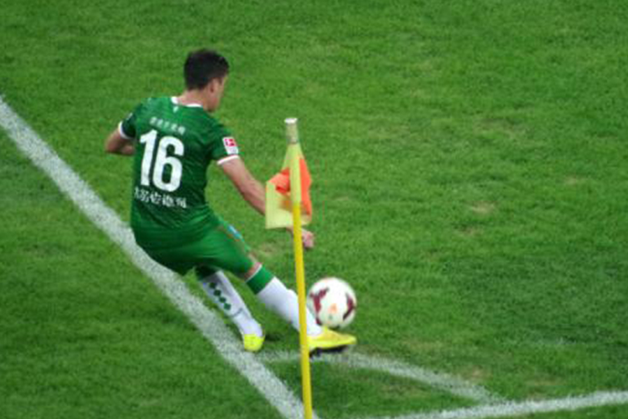 足球队友之间的配合怎么练,和队友怎么配合