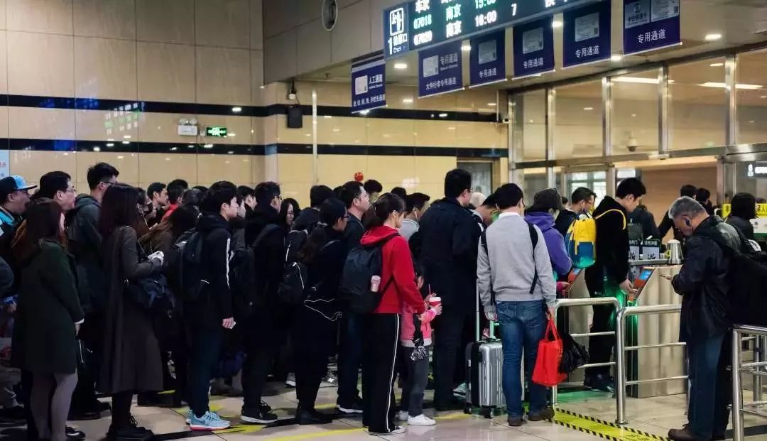 十一假期车票什么时候卖,十一火车票几点开始放票