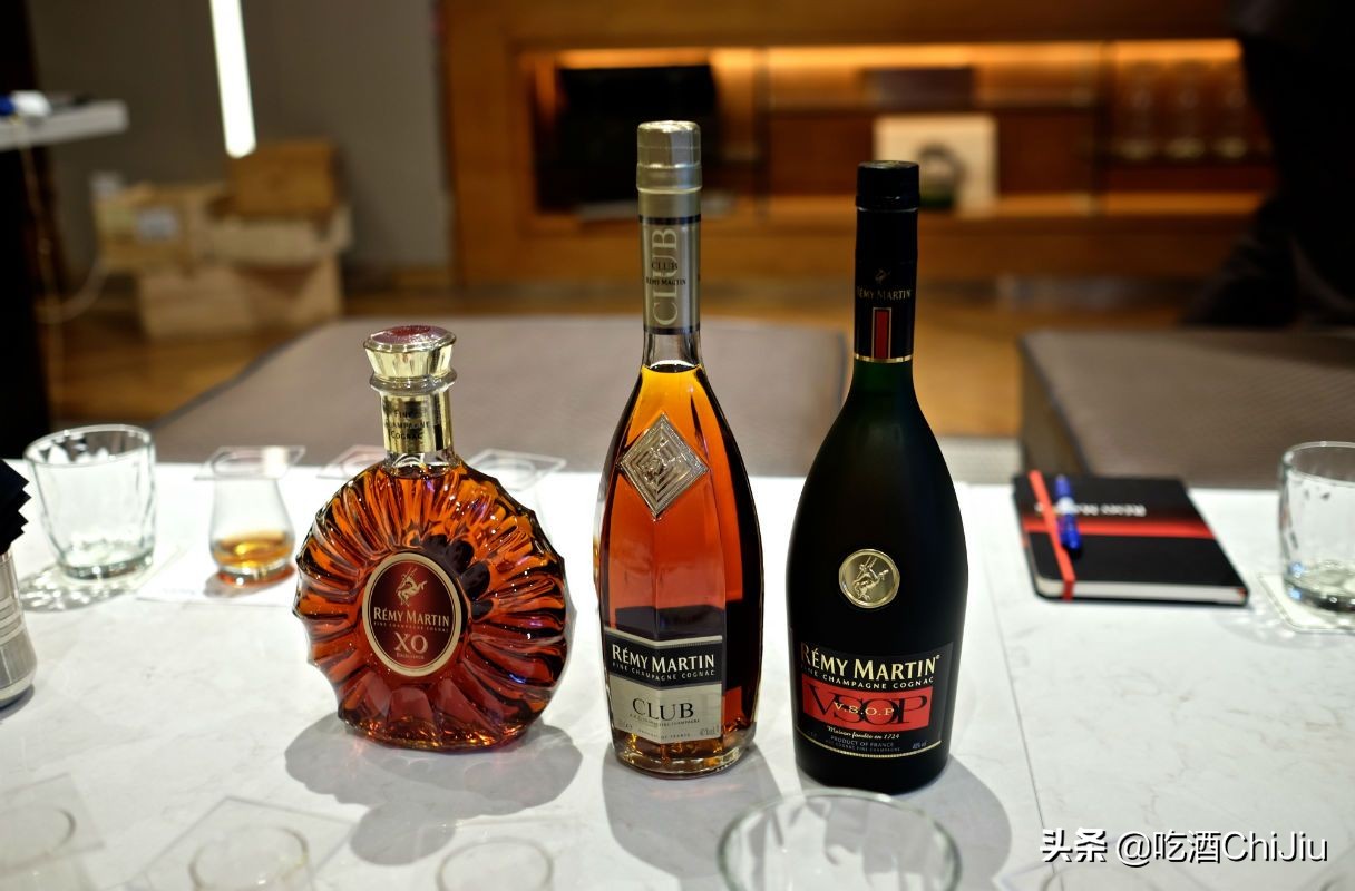 黄秋生人头马粤语广告词,马爹利轩尼诗人头马广告词