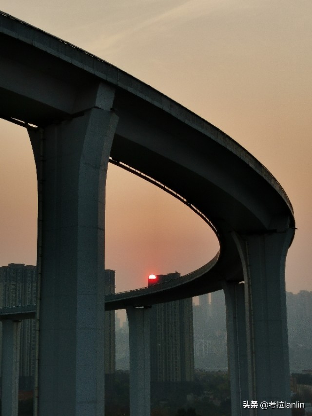 重庆桥都山城,重庆桥都之城