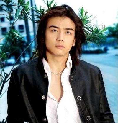 杨烁的问题远比你想象的多,杨烁十年磨一剑坚持是最好的选择