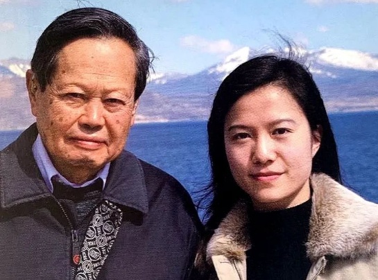 相差60岁的忘年恋,41岁翁帆婚姻近况