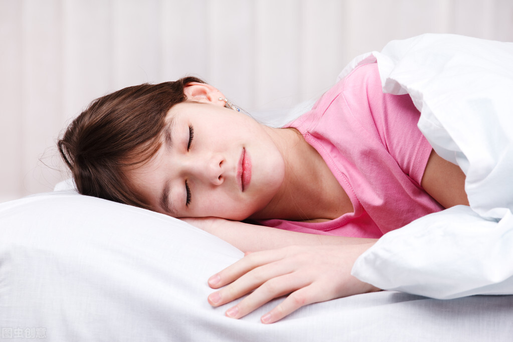 怎样的睡姿才是正确的睡姿,睡姿怎样才不会影响颜值