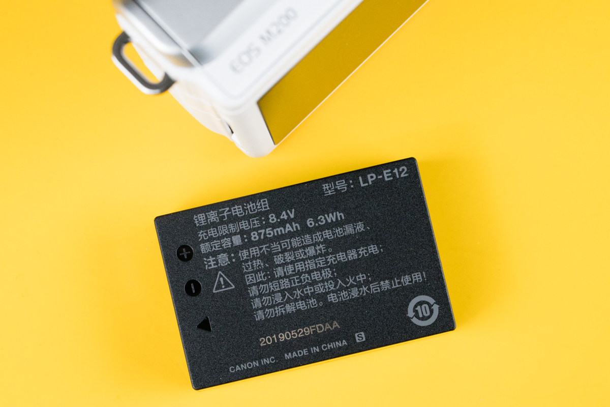 佳能eosm2值得买吗,佳能发布eosm200入门级无反相机