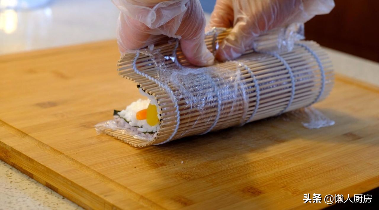 想吃寿司不用买，这是懒人寿司的做法，不用担心不会卷，好看好吃