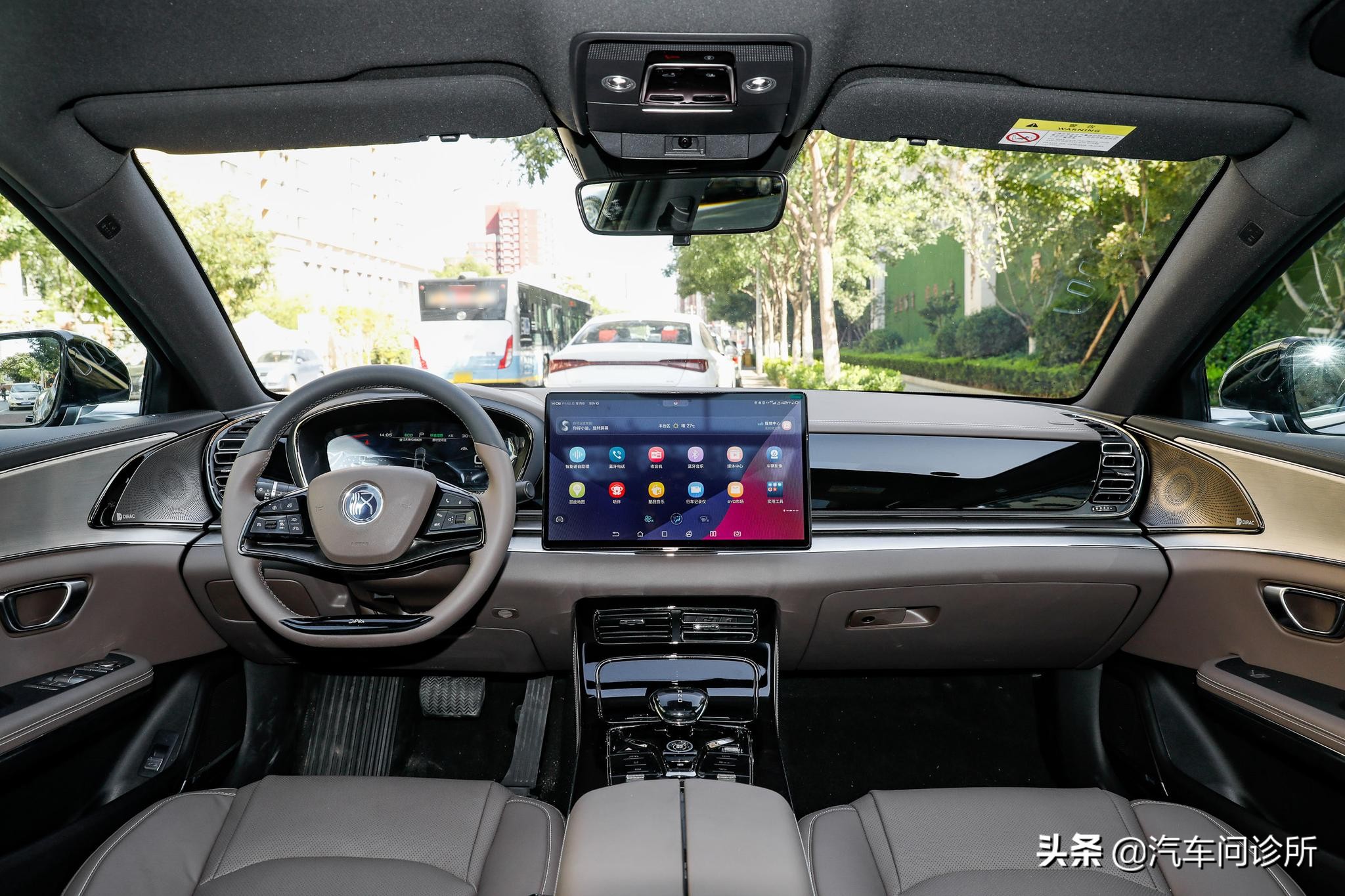 混动和纯电动汽车该如何选择,混动和纯电动汽车有什么区别