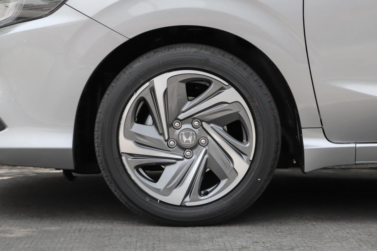 本田凌派一百八十公里多少油钱,本田凌派100公里要多少钱