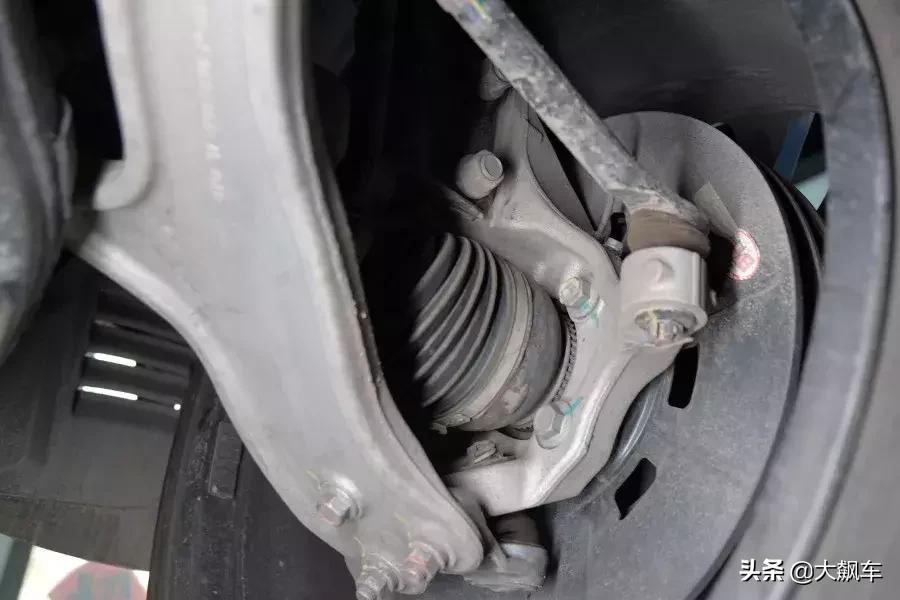 渗油、生锈、铁油箱，悬架换成铝合金