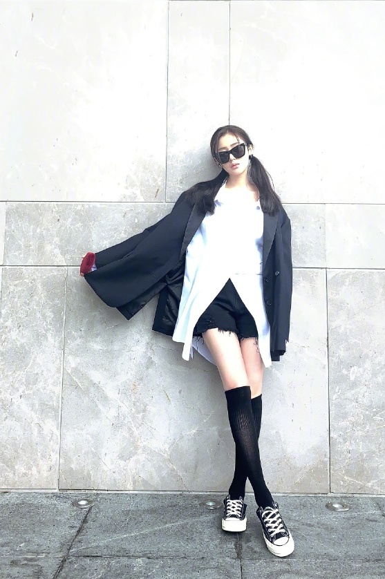 张天爱秀长腿电视剧叫什么,张天爱变身羽族人