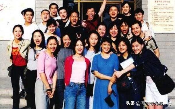 赵薇的男闺蜜是谁,赵薇和男友唱歌