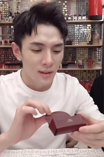 500左右的爱马仕礼物,爱马仕口红哪些是限量版