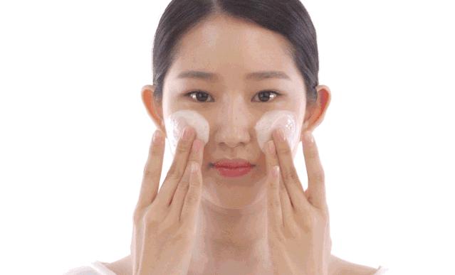 改善毛孔粗大的护肤习惯,可以改善毛孔粗大的护肤方法