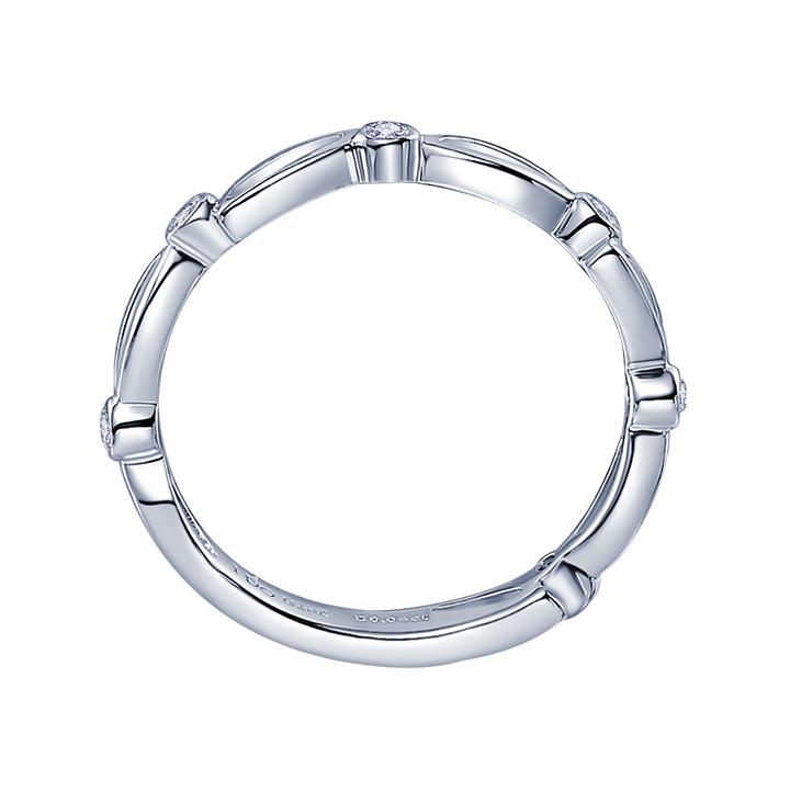 新手买钻戒怎么挑尺寸,新人买钻戒