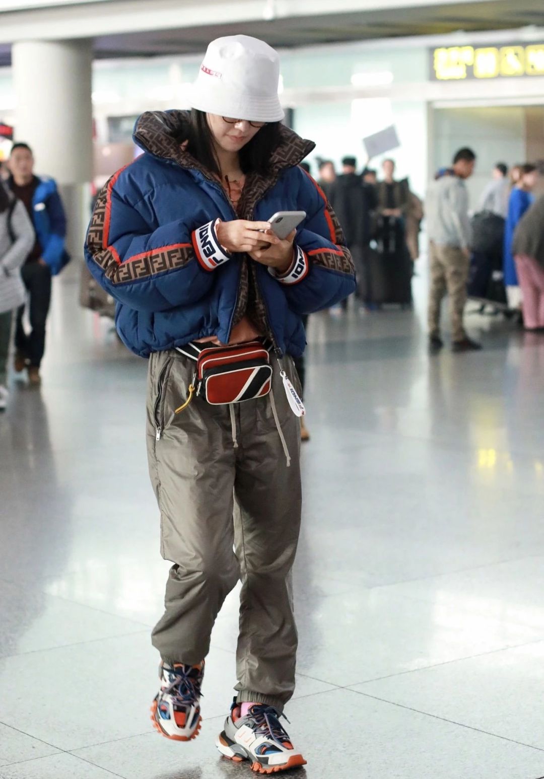 机场女王杨幂,机场女王戚薇杨幂