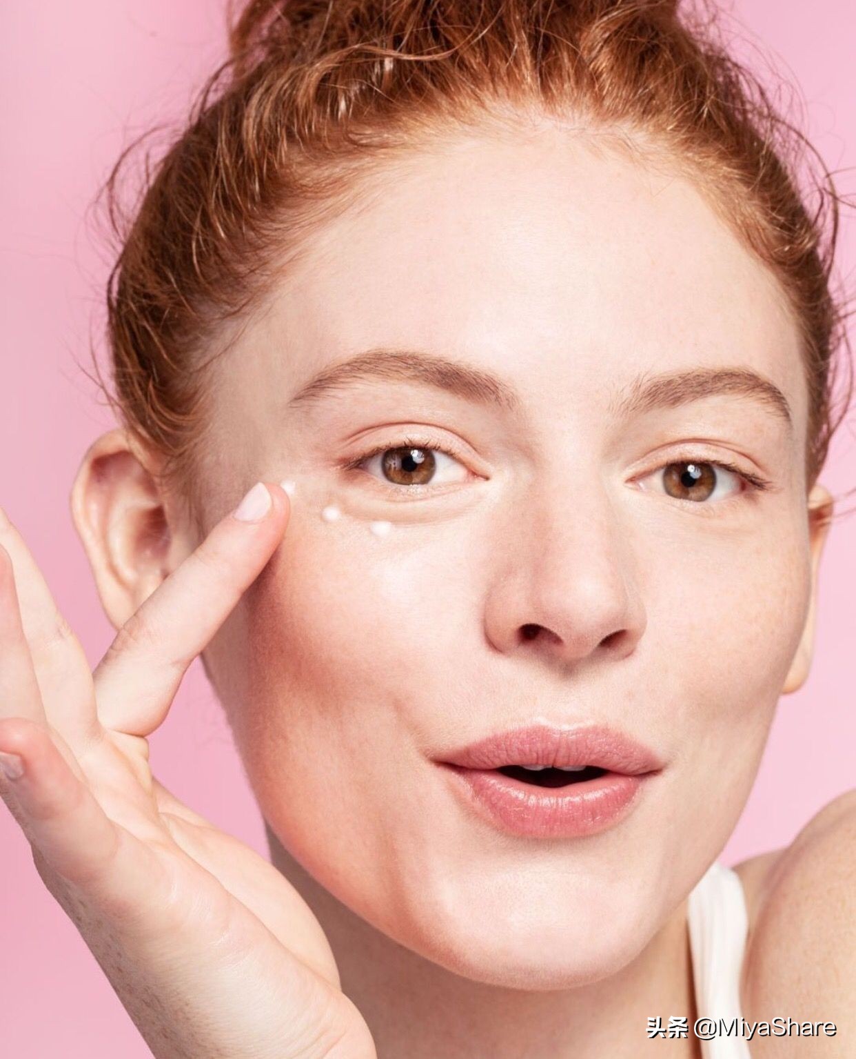 怡丽丝尔纯a小金管眼霜测评,黛珂牛油果好还是怡丽丝尔好用