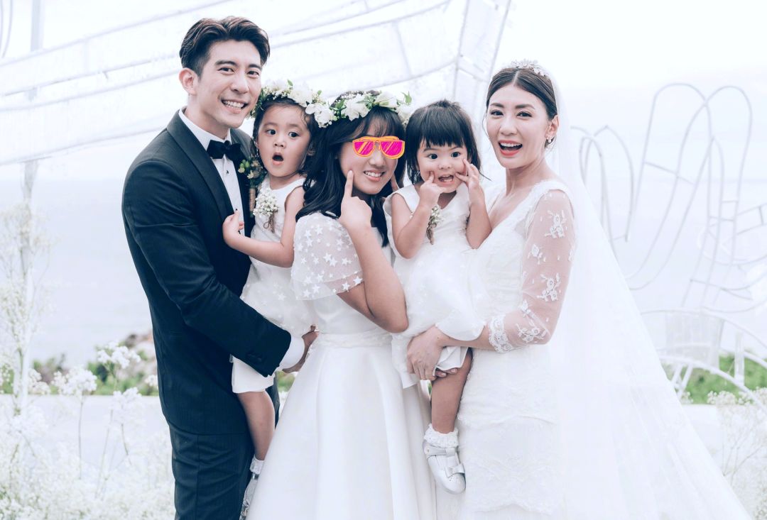 看看最美的新娘子，2019争取把2018送出去的份子钱收回来～