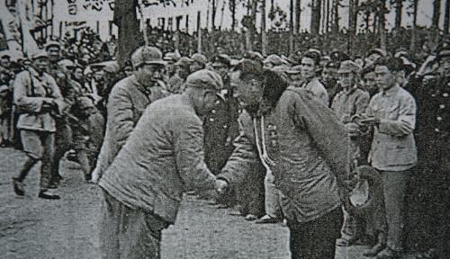 程潜：同盟会元老，毛主席为他划船，每月特批5万斤大米由他开支