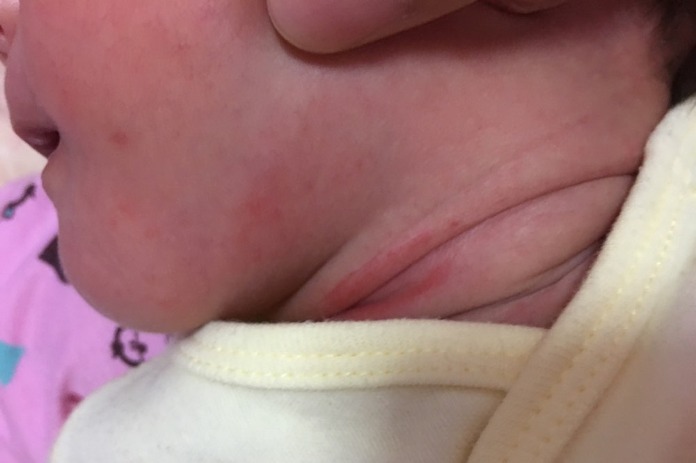 宝宝为啥爱吐泡泡,宝宝为啥喜欢吐泡泡