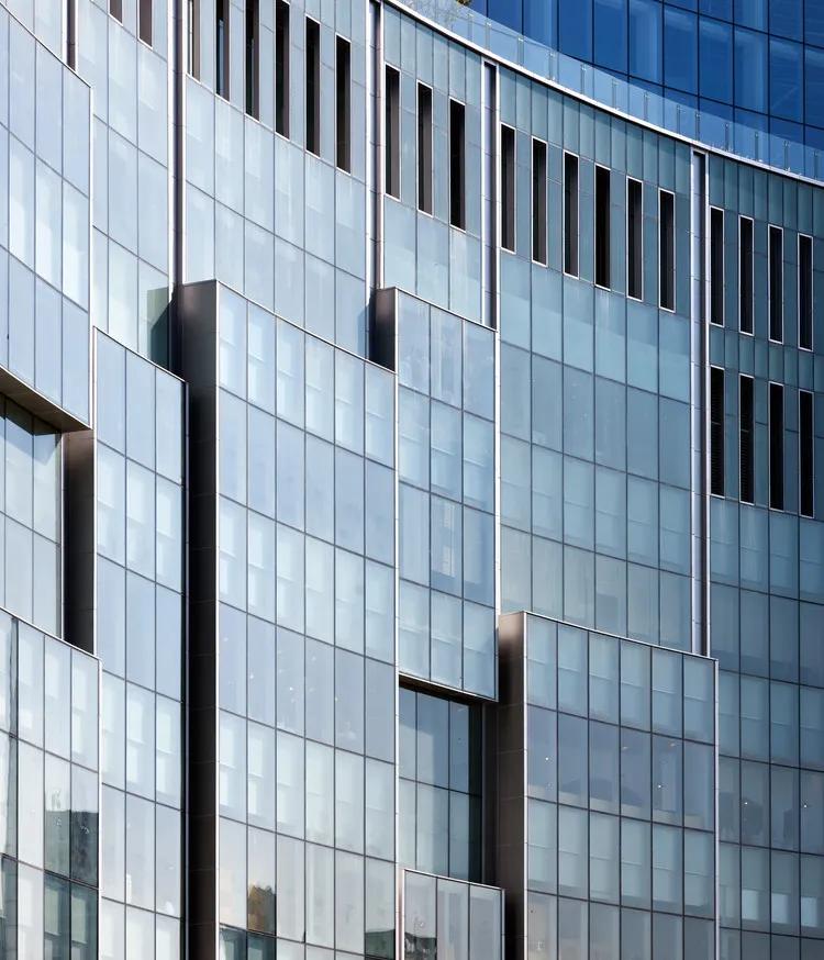 “城中之城”—韩国乐天商业综合体/KPF