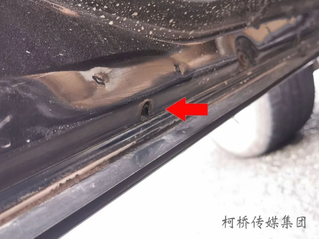 梅雨季车内积水怎么办,梅雨季节车内潮湿怎么办